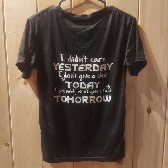 💥3/$25💥 Funny Short Sleeve Printed Tee T-shirt Top Shirt XS - Picture 2 of 2